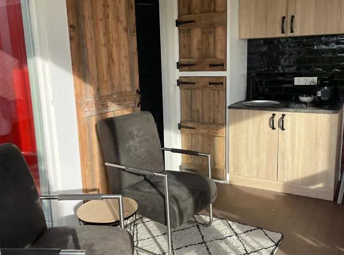 Containerwoning Op Schitterende Locatie Vakantiehuis Milsbeek